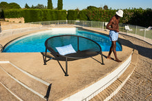 Load image into Gallery viewer, Fatboy Netorious Lounger by the Pool

