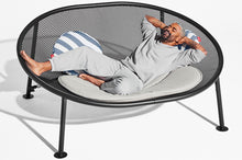 Load image into Gallery viewer, Guy Laying on a Fatboy Netorious with a Mist Pillow