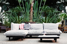 Load image into Gallery viewer, Mist Fatboy Paletti on a Patio