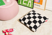 Load image into Gallery viewer, Square Pillow Teddy
