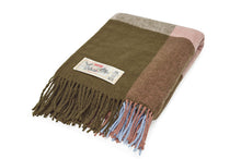 Load image into Gallery viewer, Fatboy Colour Blend Blanket - Rhubarb Folded
