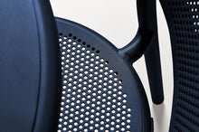Load image into Gallery viewer, Fatboy Toni Chair - Dark Ocean Seat Detail
